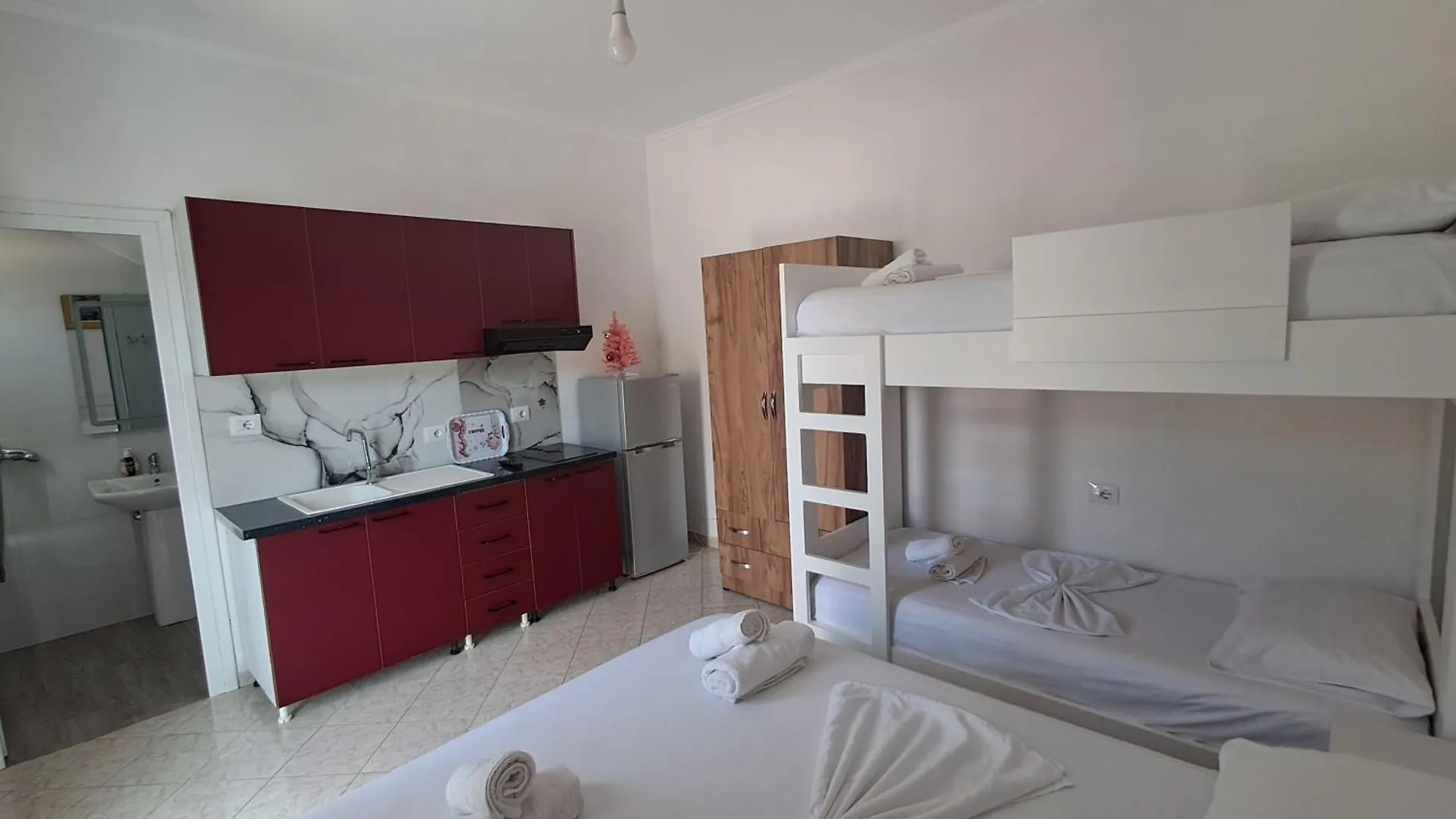 Apartment Artan Skenderaj Ksamil